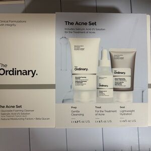 The Ordinary Acne Set - White and Gray
